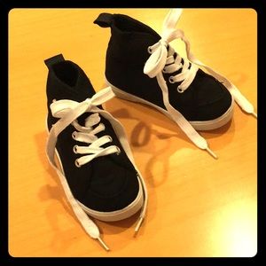 Hi-Top Black Canvas Lace-Up Sneakers by Shoe Shox